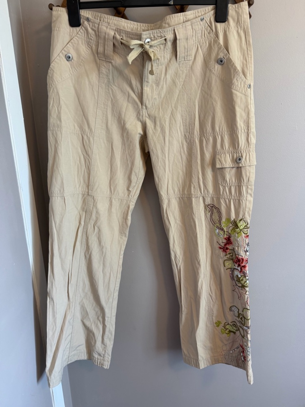 Y2K Sugar Doll Khaki Floral Embroidered Cargo Pants Size vintage 15